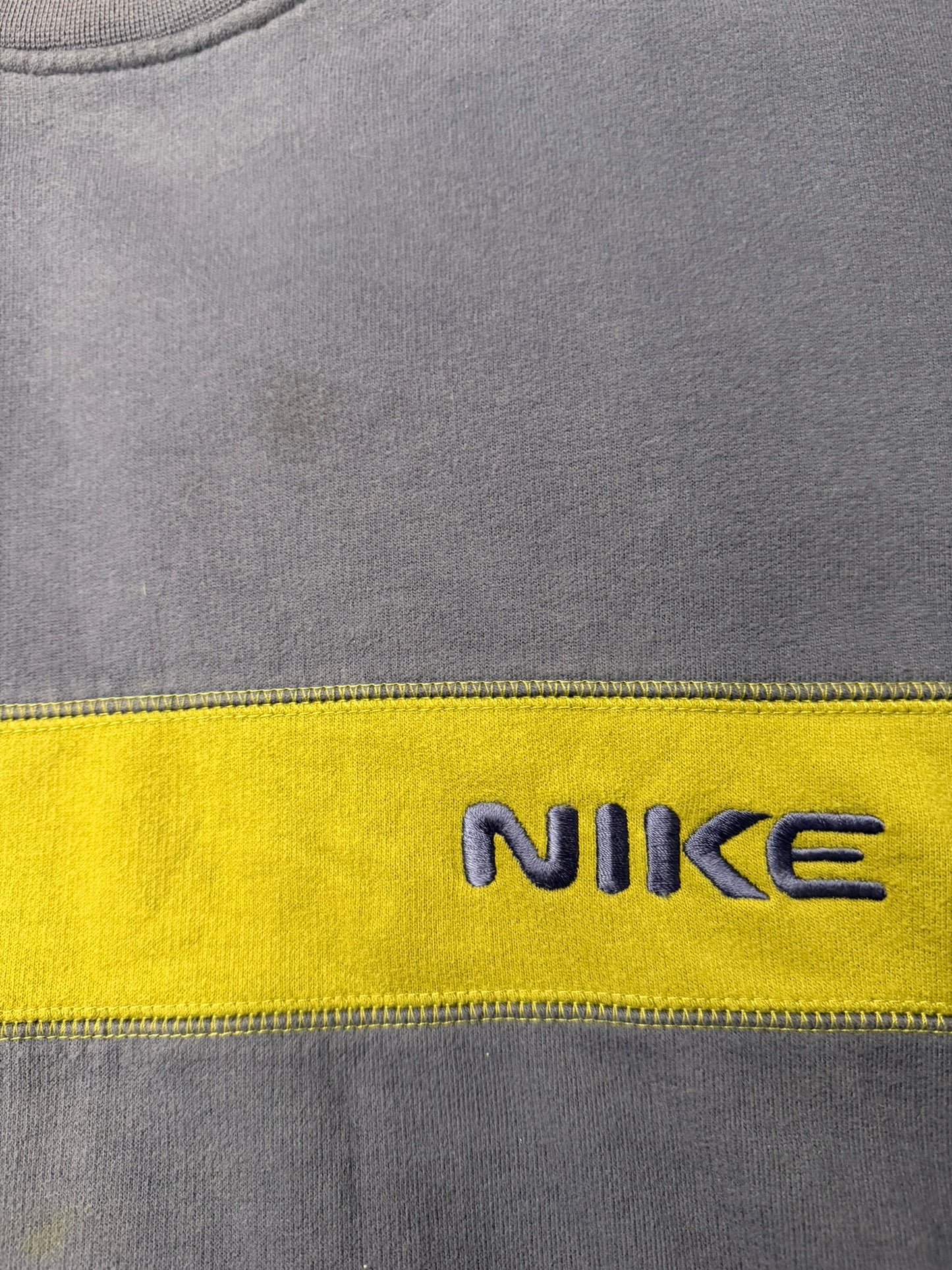 Vintage Nike Heavyweight Panel Crewneck Jumper - The Hennessy Archive