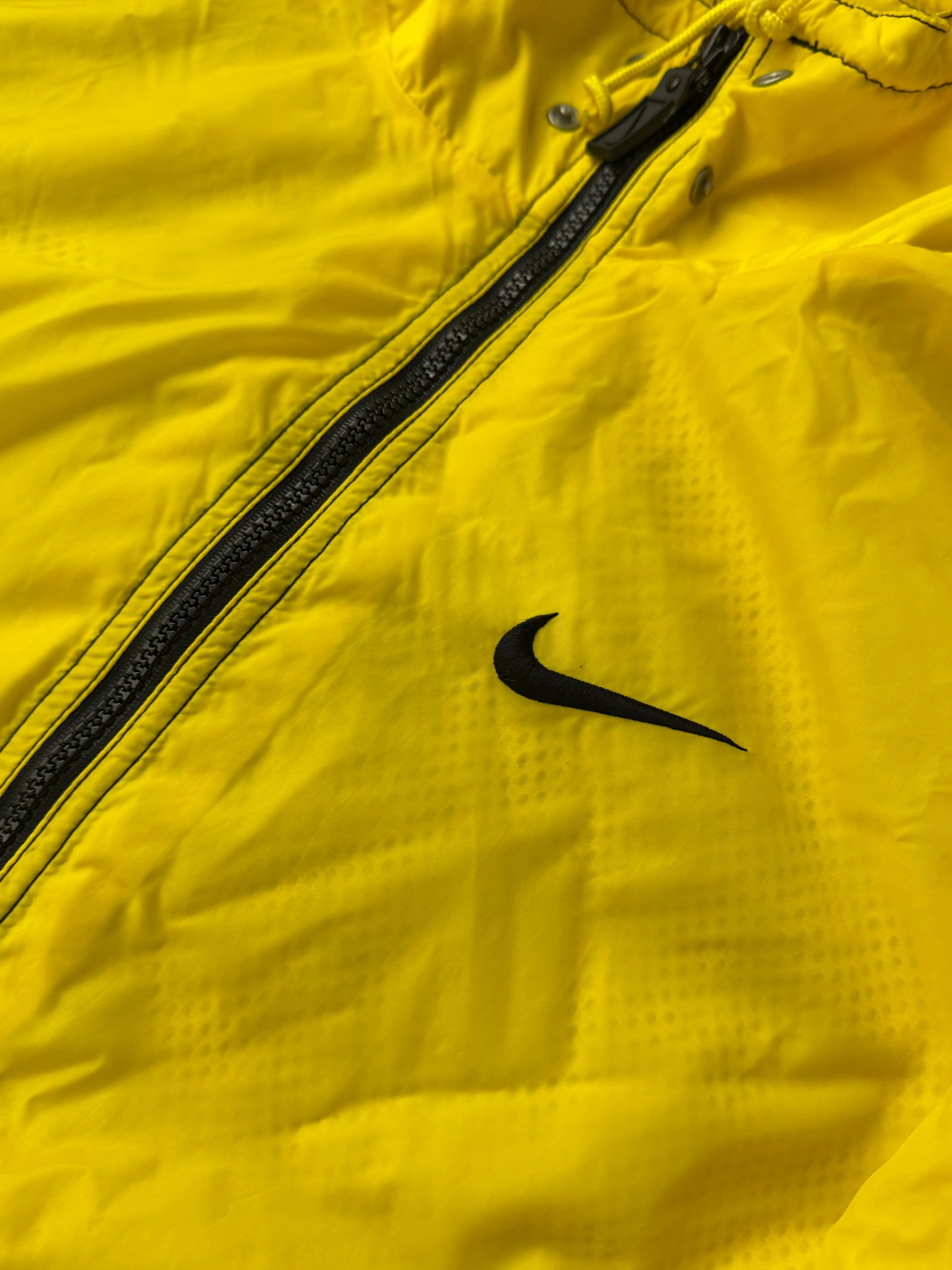 Vintage Women's Nike Sport Windbreaker - The Hennessy Archive