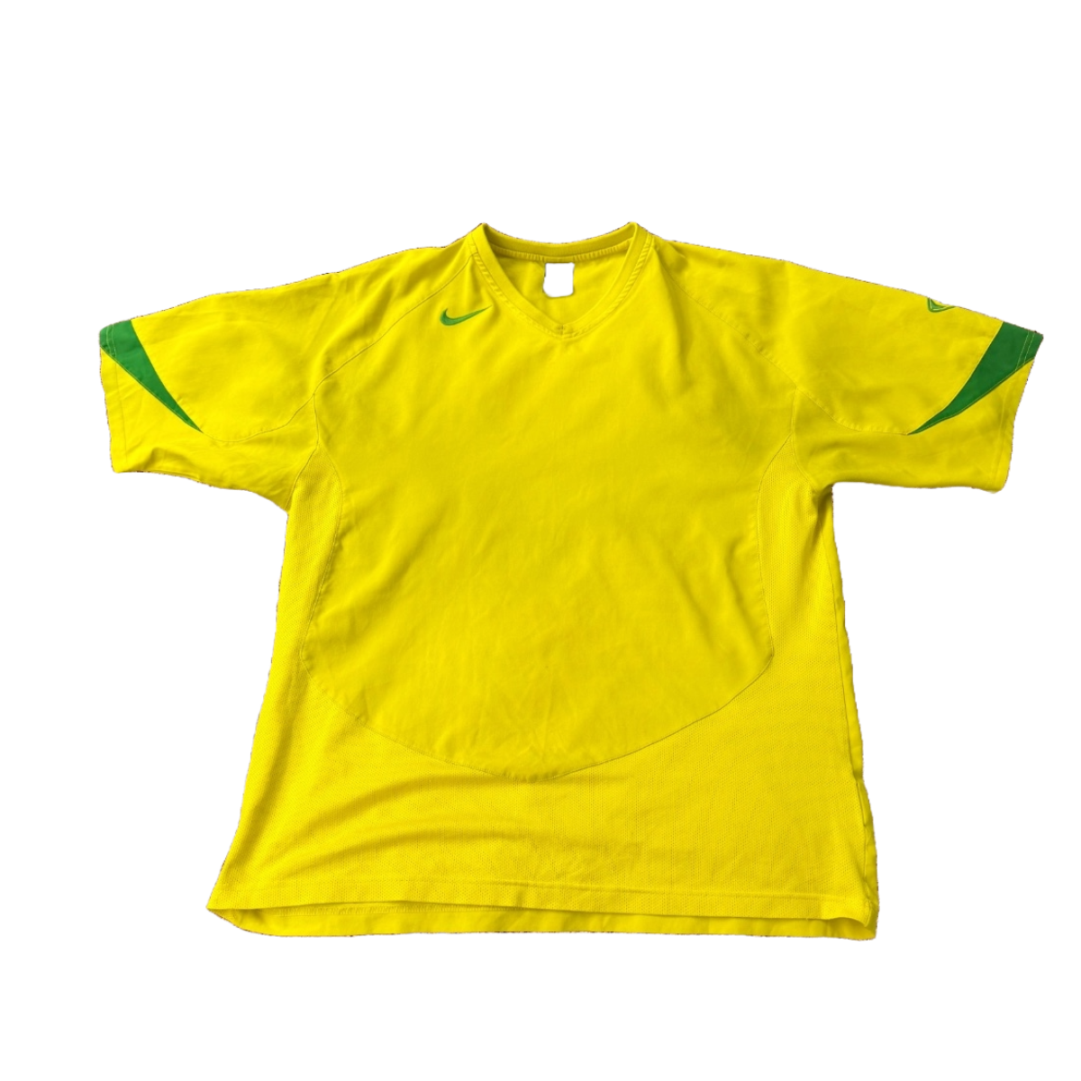 Vintage Nike T90 Yellow Brasil football T-shirt from the 2000s, featuring classic Brazil team design and Nike branding.